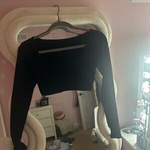 Elegant Black Long Sleeve Crop Top